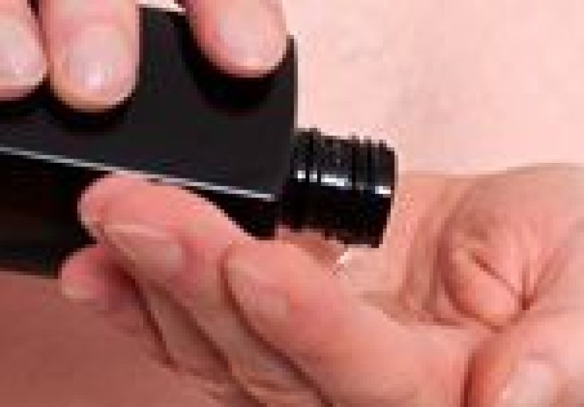 Aftershave Poisoning: Symptoms and What to Do