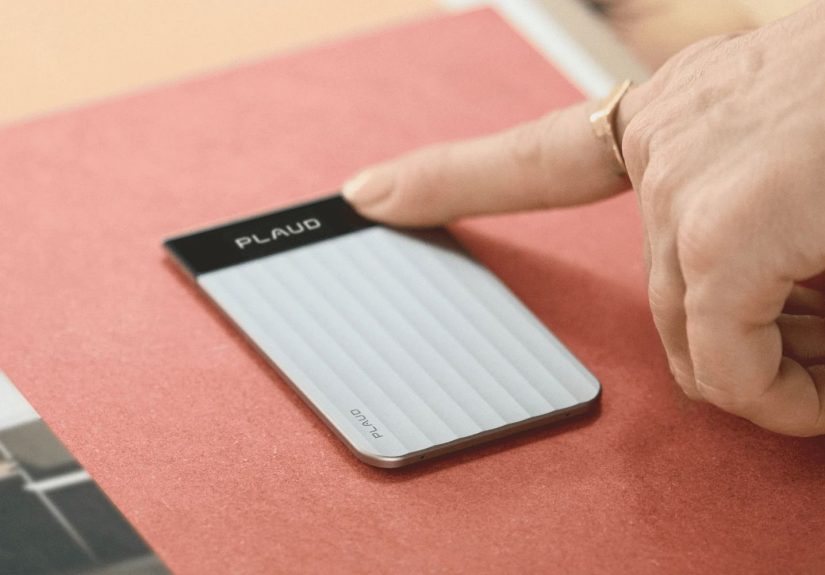 The Button on This AI Recorder Does Something Clever