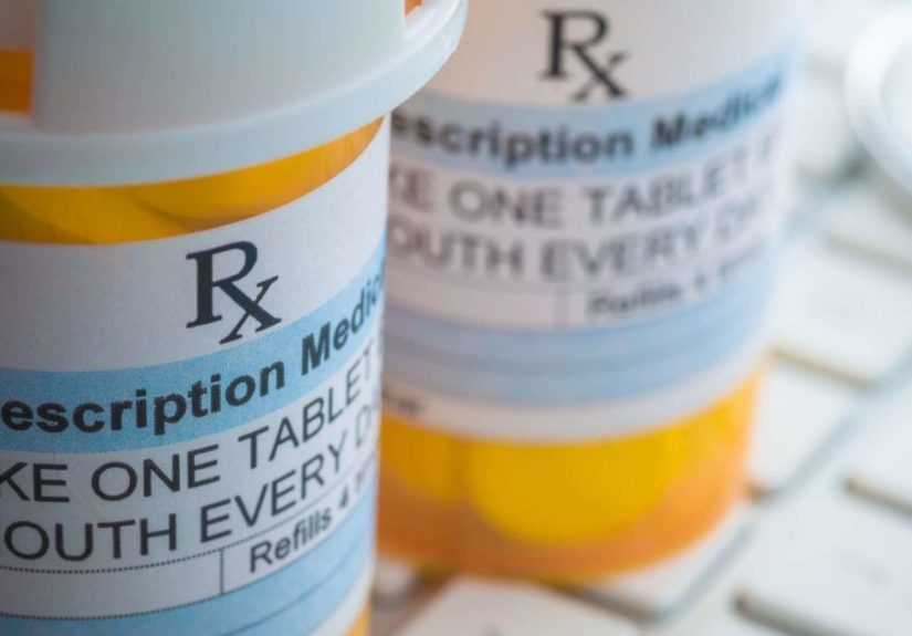 Clonazepam vs. Xanax: Differences, Dosage, and Side Effects