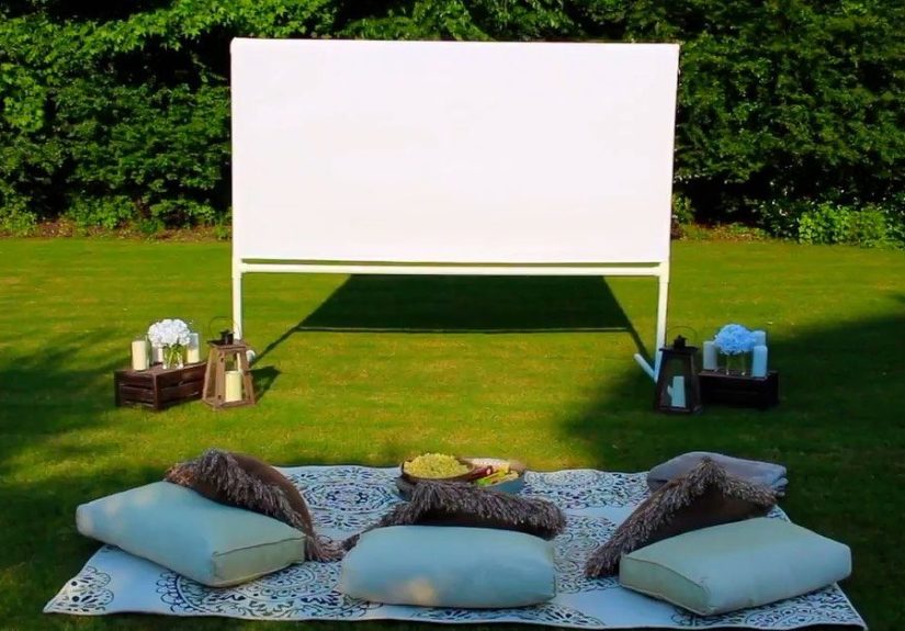 DIY Backyard Movie Theatre Screen
