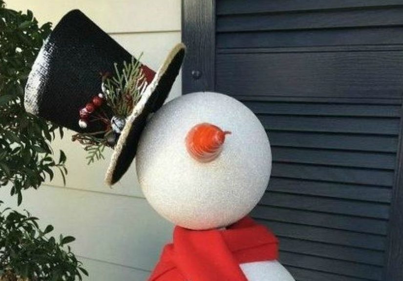DIY Porch Snowman