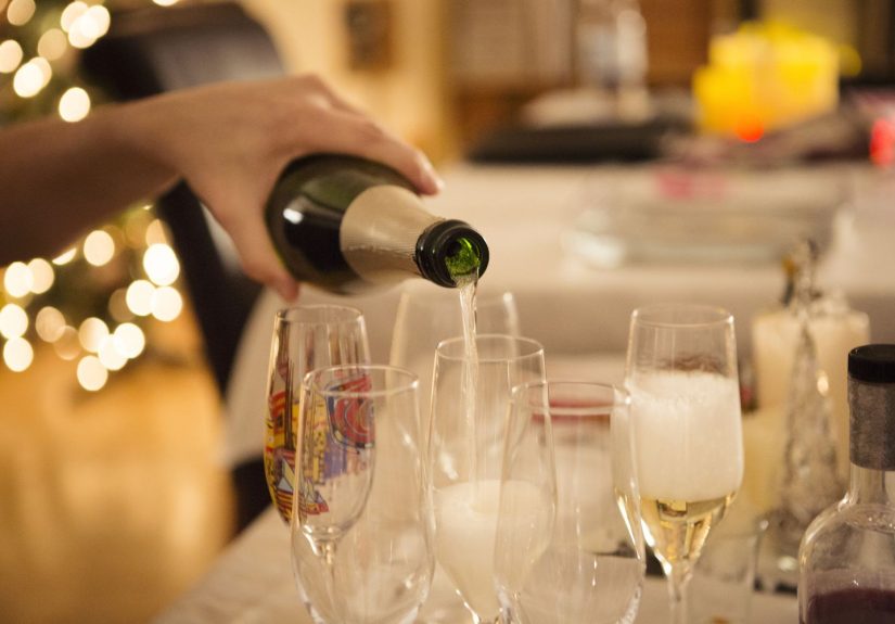 How Many Ounces Are in a Champagne Flute?