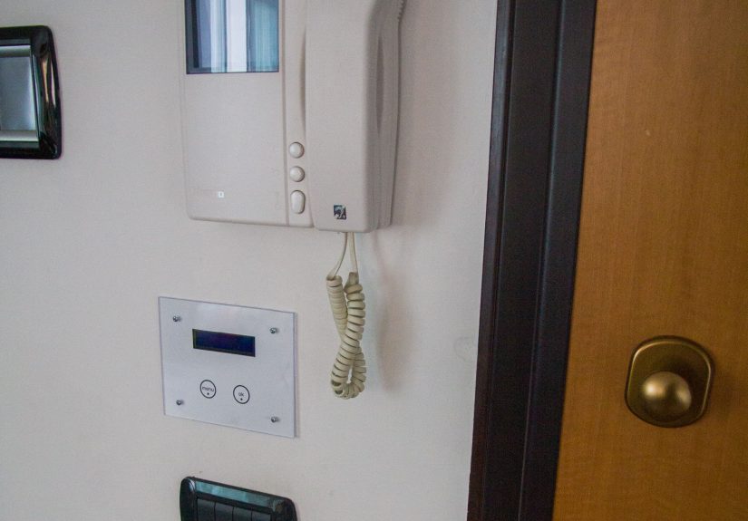 Arduino-Powered Alarm System Has All The Bells And Whistles