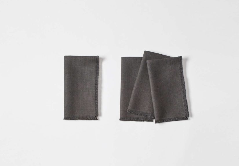 Boxwood Linen Fringed Arabica Dinner Napkin