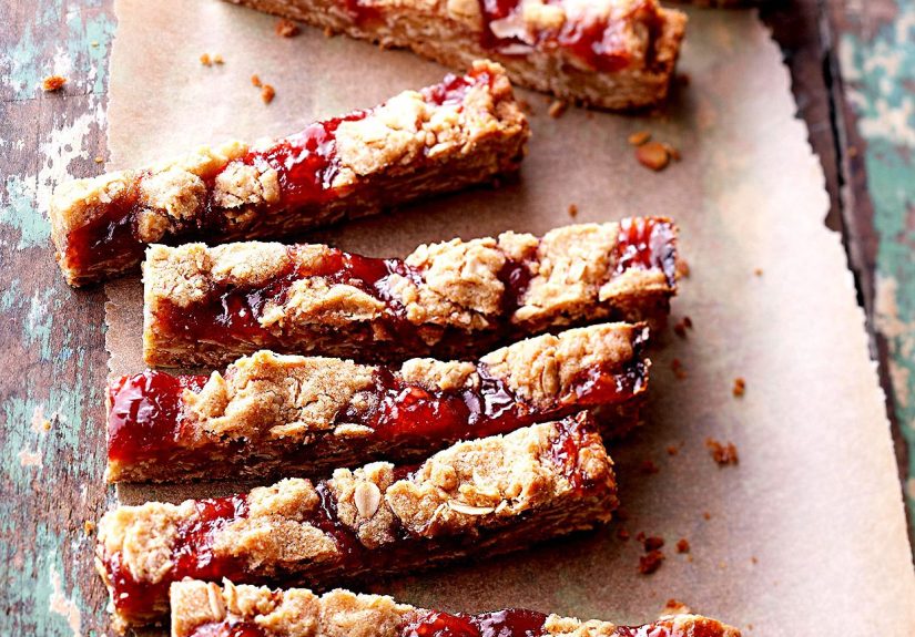 Chewy Cherry Almond Bars Recipe