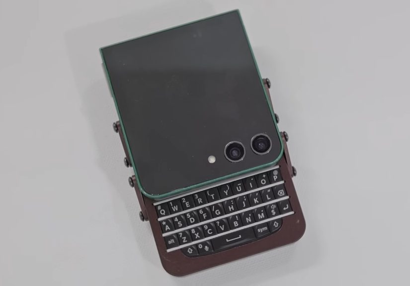 Phonenstien Flips Broken Samsung Into QWERTY Slider