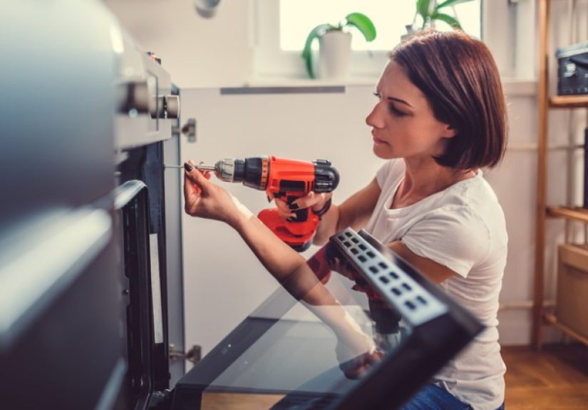 10 Mistakes That Are Killing Your Power Tool Batteries - Bob Vila
