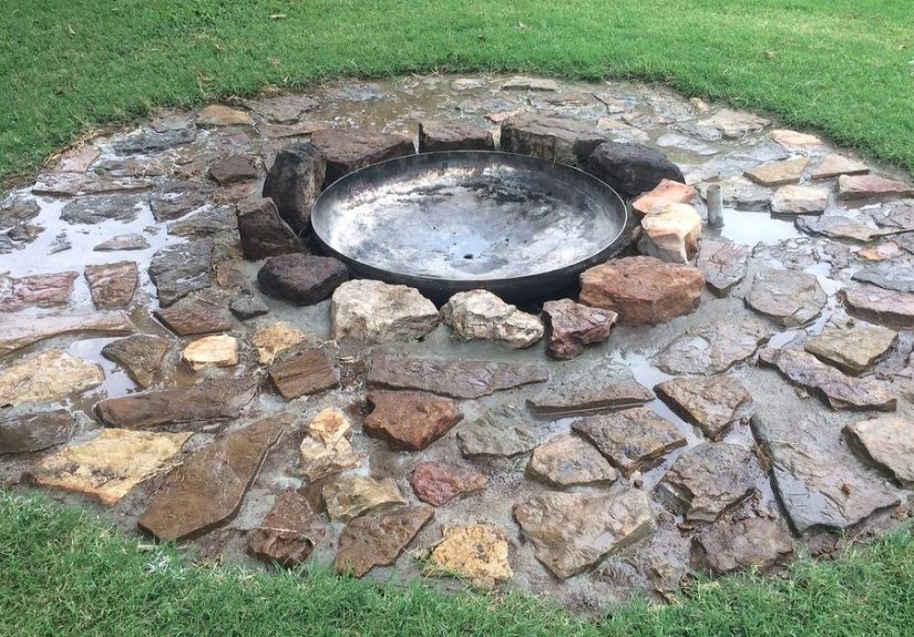 Flagstone Firepit for the Backyard
