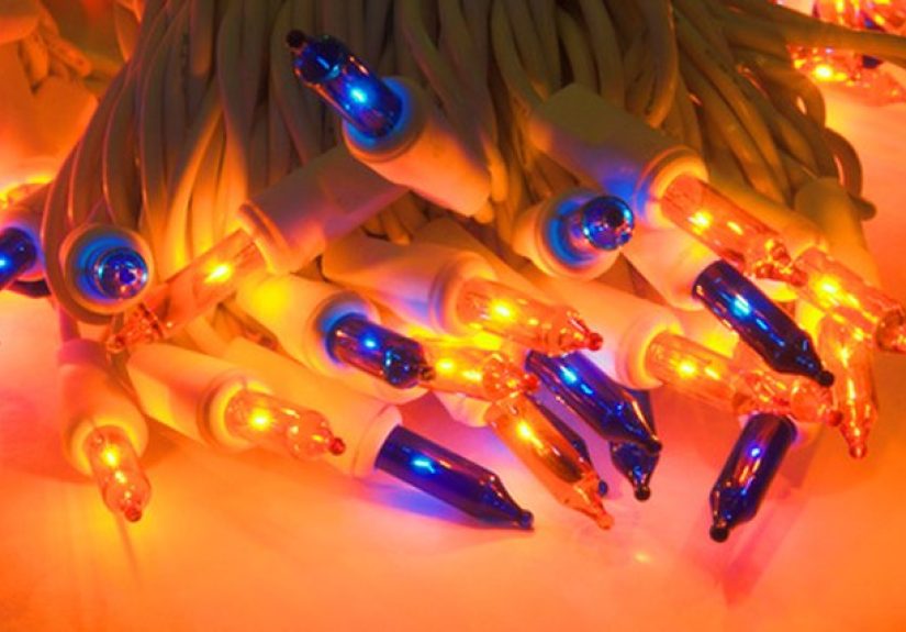How to Sync Your Christmas Lights to a Radio Broadcast